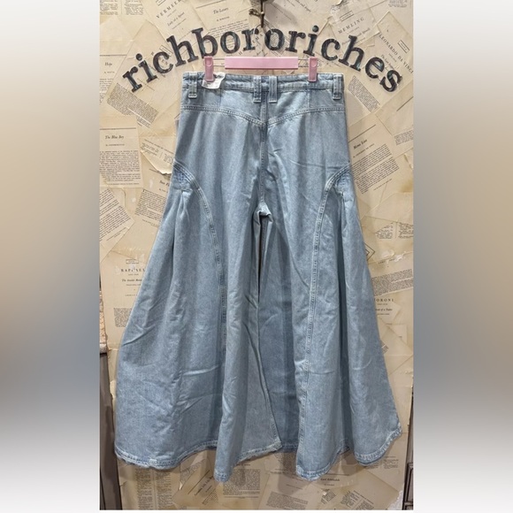 Free People Pandora Wide Leg Jeans We The Free Pleated Front Pocket LightIndigo - Picture 6 of 16